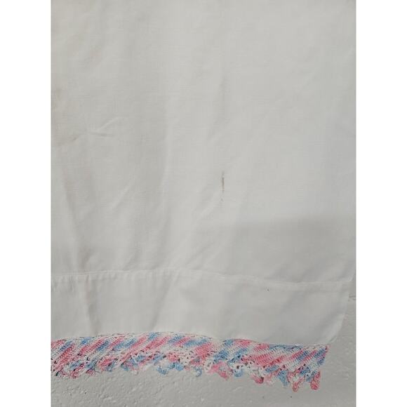 Vintage Pair of Cotton Pillowcases Crocheted Edges Handmade Cottagecore - Picture 6 of 12